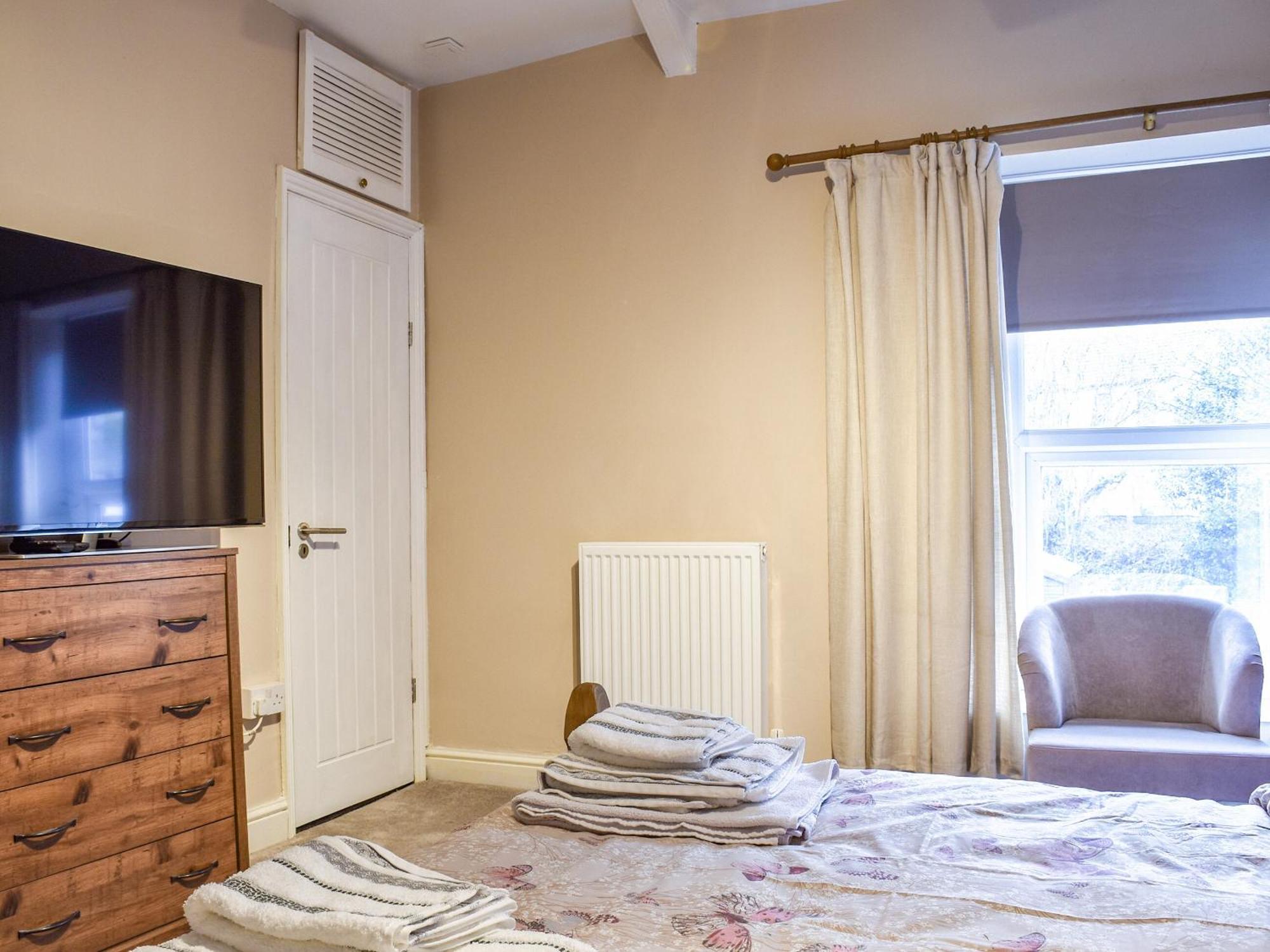 Cwmcarn Cottage Crosskeys Екстер'єр фото