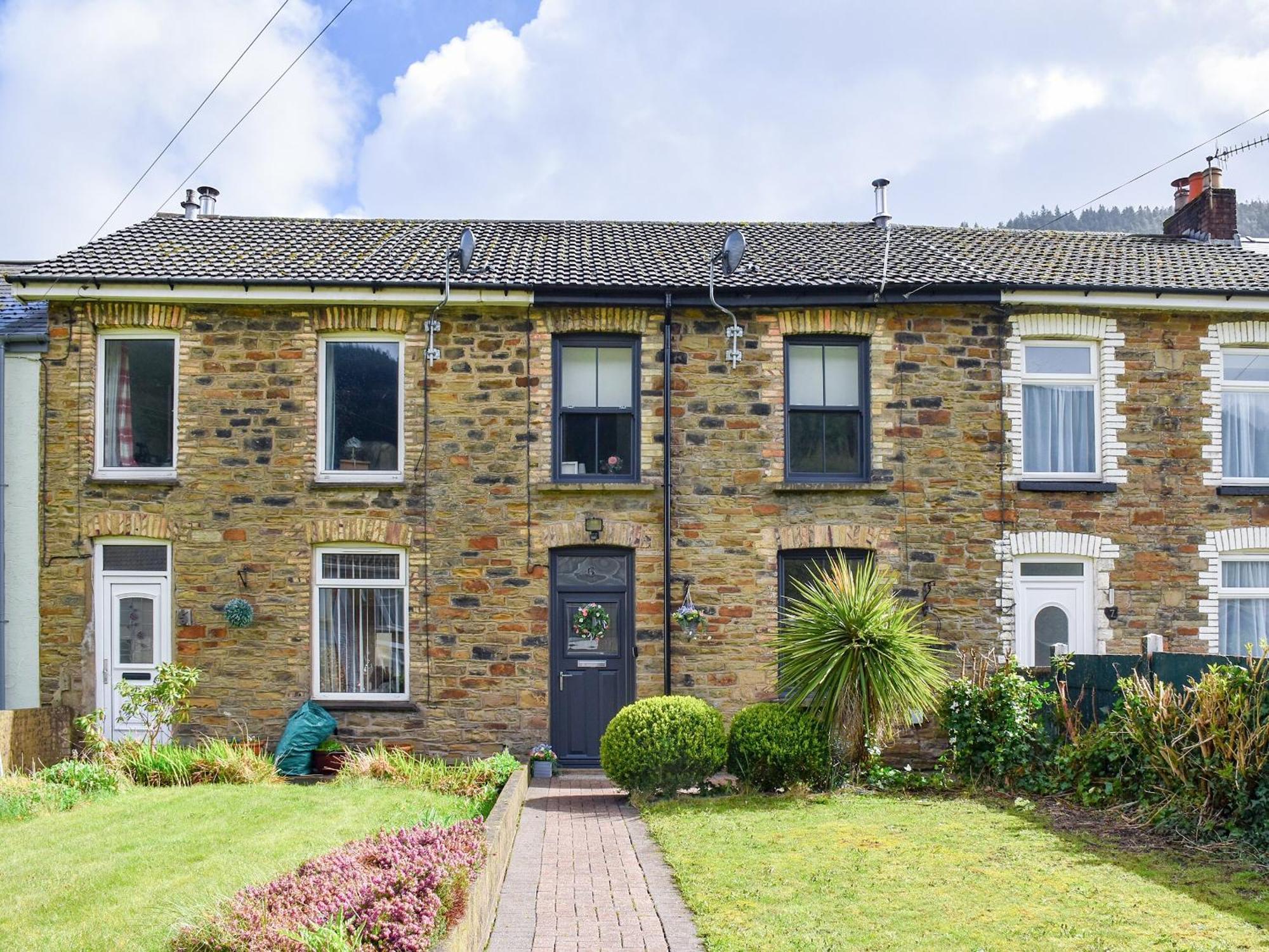 Cwmcarn Cottage Crosskeys Екстер'єр фото