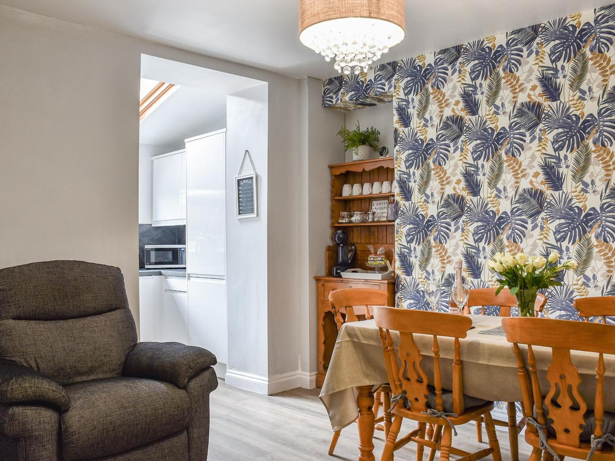 Cwmcarn Cottage Crosskeys Екстер'єр фото